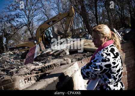 Gypsy Shanty Town von Puerta de Hierro, Madrid, Spanien. Vertreibung und ihre Häuser zerstört durch den Stadtrat stehen. Stockfoto