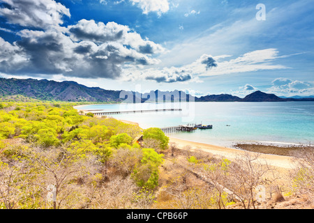 Bucht von Komodo Insel bei Sonnenaufgang Stockfoto