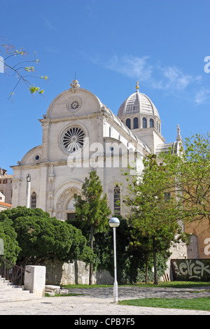 Die Kathedrale St. Jakob in Sibenik, ganz aus Stein und Marmor, Kroatien gebaut Stockfoto