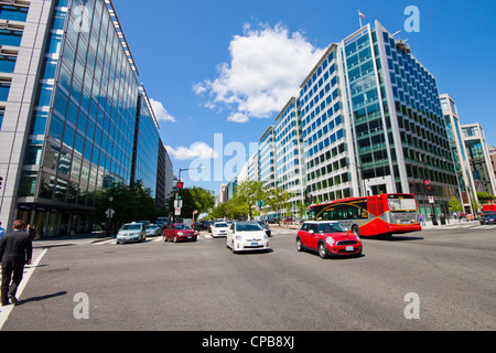 Kreuzung der Connecticut Avenue und K St., Innenstadt von Washington DC Stockfoto