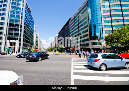 Kreuzung der Connecticut Avenue und K St., Innenstadt von Washington DC Stockfoto