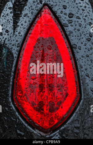 Rücklicht für eine Victory Vegas 8 Ball Motorrad im Regen stehen. Stockfoto