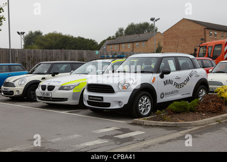 BMW Automobile auf Auto Händler Vorplatz Stockfoto