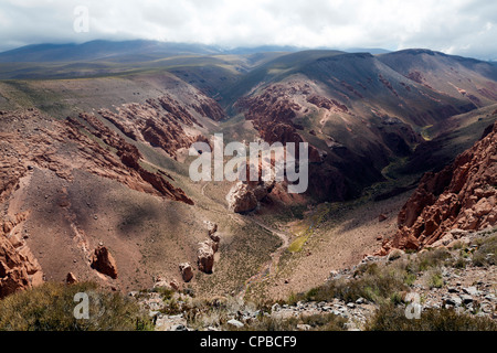 Blick über Nacimiento Schlucht, Quelle für die Wasserversorgung für das Dorf Socaire, San Pedro de Atacama, Chile Stockfoto