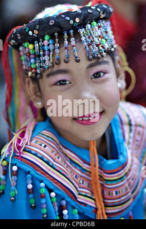 Lisu Thailand Kind. Northern Hill Stamm Lisu Mädchen in traditioneller Tracht Thailand, Südostasien. Stockfoto