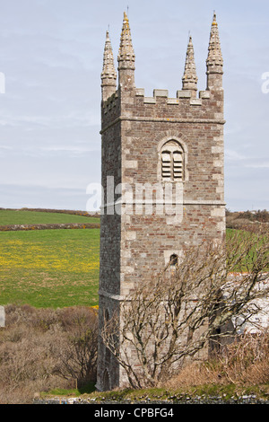 Der dreizehnten Jahrhundert Turm der Pfarrkirche Kirche von Saint Morwenna und Johannes dem Täufer in Morwenstow, Cornwall UK Stockfoto