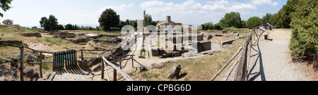 Volterra, Italien. Römische Amphitheater Panorama. Stockfoto