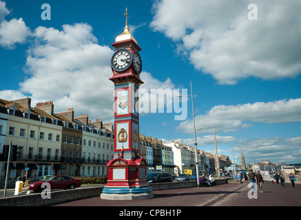 Weymouth Esplanade zeigt georgianischer Architektur und Königin Victorias Jubiläumtaktgeber am Strand von Weymouth, Dorset, England, UK Stockfoto