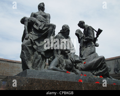 Denkmal für die heldenhaften Verteidiger Leningrads am Siegesplatz in Sankt Petersburg, Russland Stockfoto