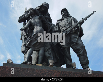 Denkmal für die heldenhaften Verteidiger Leningrads am Siegesplatz in Sankt Petersburg, Russland Stockfoto