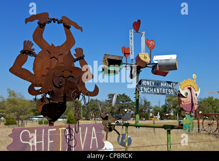 Bunte Metallskulpturen, Highway 54, Kansas, USA, Stockfoto