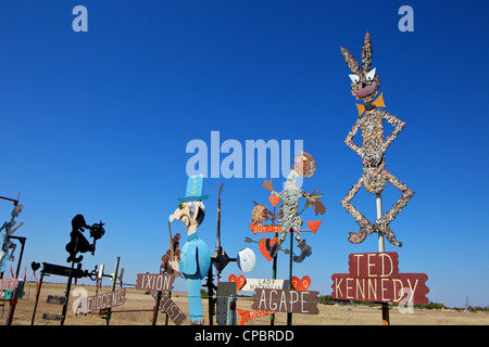 Bunte Metallskulpturen, Highway 54, Mullinville, Kansas, USA, Stockfoto