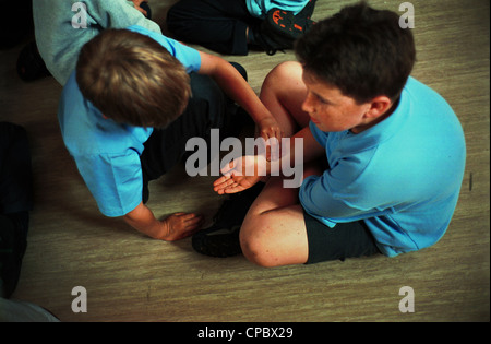 Krankenschwestern Besuch Schulen als Bestandteil des internationalen Krankenschwestern Tag feiert die Geburt von FLORENCE NIGHTINGALE, Mai 2000 Stockfoto