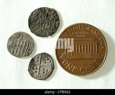 Gehämmertes Silber englische Pfennige Stockfoto