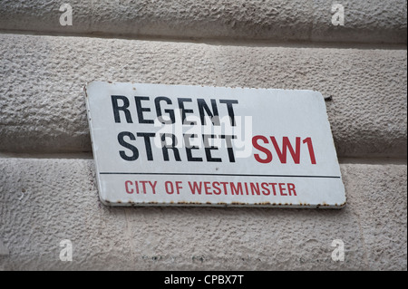 London Straße Zeichen, Regent Street, England, UK, einer der berühmtesten Einkaufsstraßen Londons Stockfoto