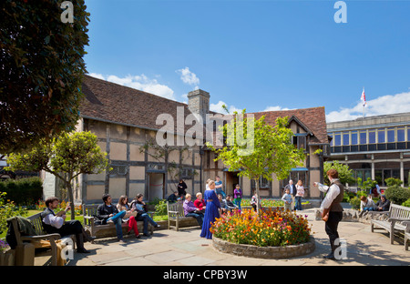 Akteure in Shakespeares Geburtsort Stadt Zentrum Stratford bei Avon Stadtzentrum Warwickshire England UK GB EU Europa Stockfoto