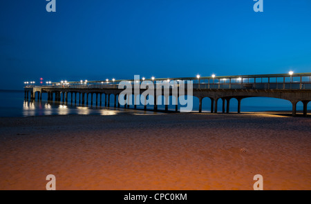 Boscombe Pier von Nacht, Boscombe, Bournemouth, Dorset, England, UK Stockfoto