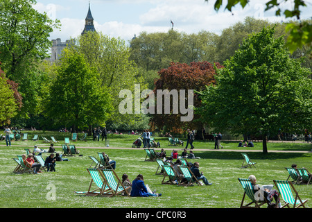 Abisolierten Liegestühle am St. James Park, London. VEREINIGTES KÖNIGREICH. Stockfoto