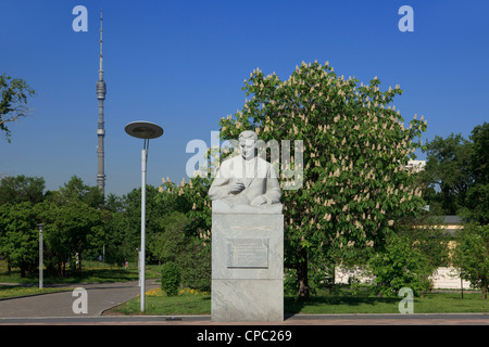 Denkmal für die sowjetischen ukrainischen Ingenieur Valentin Petrovich Glushko (1908-1989) in Moskau, Russland Stockfoto