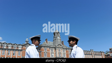 Irakische Marineoffiziere diensthabenden Britannia Royal Naval College in Dartmouth UK Stockfoto
