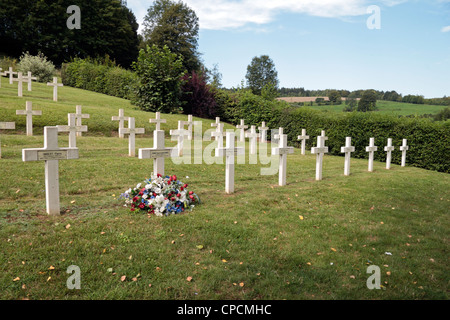 Das Grab von Alain-Fournier in der französischen nationalen Friedhof St Remy La Calonne, Les Eparges, Lothringen, Frankreich. Stockfoto