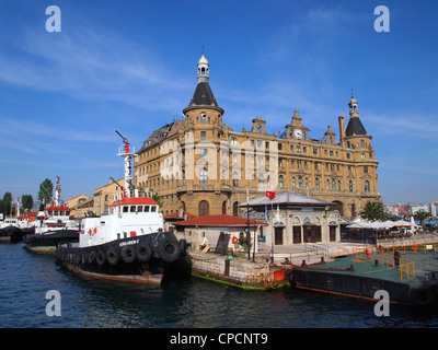 Haydarpasa Fährhafen und dem Bahnhof, Istanbul, Türkei Stockfoto