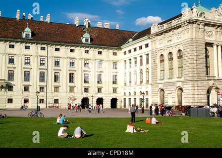 Heldenplatz und Hofburg, UNESCO-Weltkulturerbe, Wien, Österreich, Europa Stockfoto