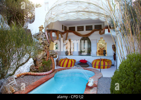 Garten mit Pool, Museumshaus von Salvador Dali, Port Lligat, Katalonien, Costa Brava, Spanien, Europa Stockfoto