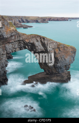 Grüne Brücke von Wales, Pembrokeshire, Wales, Vereinigtes Königreich, Europa Stockfoto