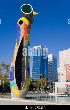 Dona Skulptur ich Ocell (Frau und Vogel) in Joan Miro Park, L'Eixample Bezirk, Barcelona, Katalonien, Spanien, Europa Stockfoto