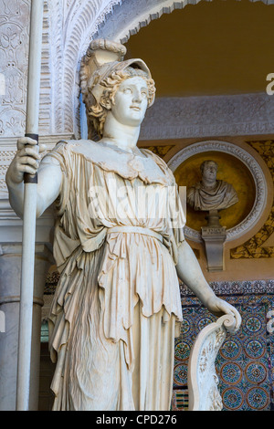 Europa, Spanien Andalusien, Sevilla, Statue der Athena im Casa de Pilatos Stockfoto