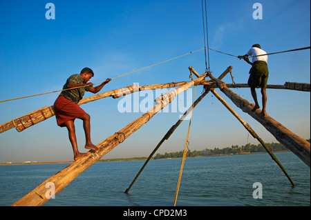 Chinesische Fischernetze, Fort Cochin (Kochi), Kerala, Indien, Asien Stockfoto