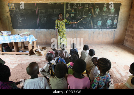 Grundschule in Afrika, Hevie, Benin, Westafrika, Südafrika Stockfoto