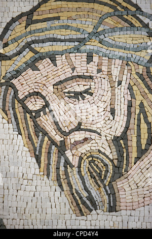 Mosaik in der maronitischen Kirche, Lome, Togo, West Afrika, Afrika Stockfoto
