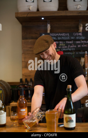 Apfelwein Tap Kneipe Euston London Stockfoto