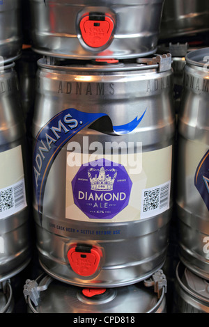 Mini-Fass Adnams Diamond Ale Teil der Jubiläumsfeier in Southwold Suffolk England UK Stockfoto