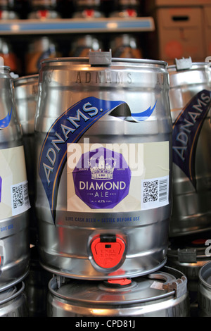 Fass Adnams Diamond Ale Teil der Jubiläumsfeier in Southwold Suffolk England UK Stockfoto