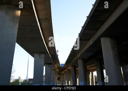 unter erhöhten die m8 Autobahn Überführung in central Glasgow Schottland UK Stockfoto