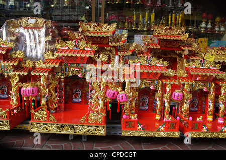 Chinesischen Geist Haus zum Verkauf auf der Straße in Bangkoks Chinatown, Thailand Stockfoto