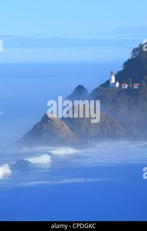 Heceta Head Light ist ein Leuchtturm auf dem Oregon Küste 13 Meilen (21 km) nördlich von Florenz, Oregon Stockfoto