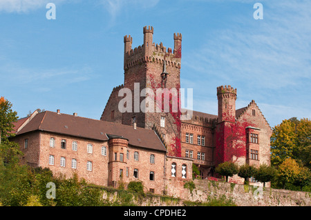 Die Mittelburg (Mittelschloss) in Neckarsteinach, Hessen, Deutschland, Europa Stockfoto