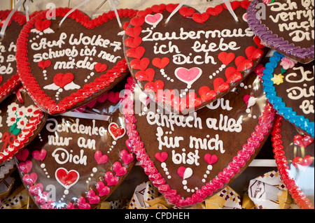 Dekorative Lebkuchen am Cannstatter Volksfest, Cannstatter Wasen, Stuttgart, Baden-Wurttemberg, Deutschland, Europa Stockfoto