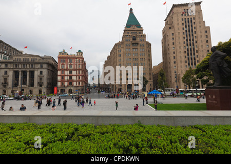 Bund, die Peace Hotel und alte Bank of China Gebäude auf der rechten Seite, Shanghai, China Stockfoto