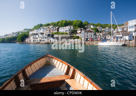 Wasser-Taxi durchquert der Fluss Looe in Looe, Cornwall, England, Vereinigtes Königreich, Europa Stockfoto