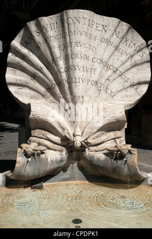 Brunnen von den Bienen, Piazza Barberini. Rom, Italien Stockfoto