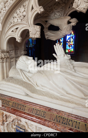 Das Grab von Katherine Parr (1512-1548) in Sudeley Castle Chapel in der Nähe von Cotswold Stadt von Winchcombe, Gloucestershire. Stockfoto