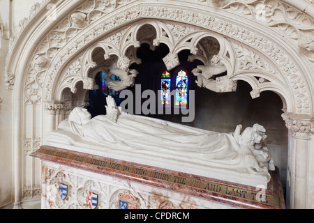 Das Grab von Katherine Parr (1512-1548) in Sudeley Castle Chapel in der Nähe von Cotswold Stadt von Winchcombe, Gloucestershire. Stockfoto