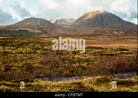 Bergige Ansicht, Straße nach Elgol, Isle Of Skye, Schottland, Großbritannien Stockfoto