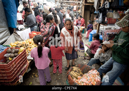 Markt, Chichicastenango, Western Highlands, Guatemala, Mittelamerika Stockfoto