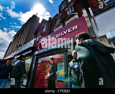 Spielautomat Spiele-Zentrum in Süd-London Stockfoto